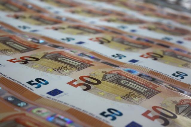 Primul pachet de toamnă al semestrului european bazat pe noul cadru de guvernanță economică stabilește traiectoria pentru asigurarea unor finanțe publice solide